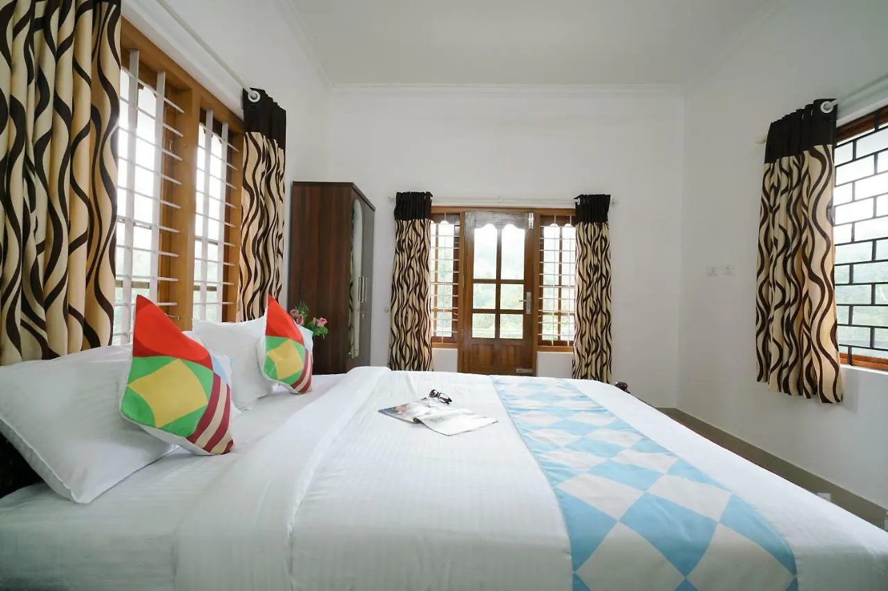 4Bhk White Snow Spacious Holiday Home Munnar Villa